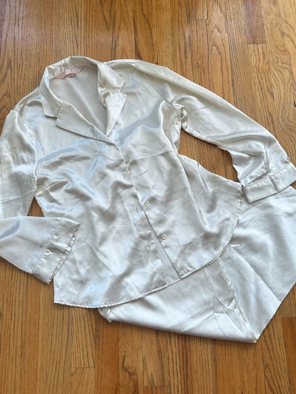 Victoria's Secret ‘99 Vintage Cream Satin PJ’s - Picture 3 of 11